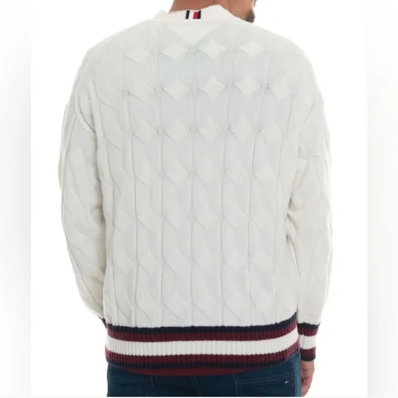 NWT Tommy Hilfiger Monogram Cable Cricket Sweater Large